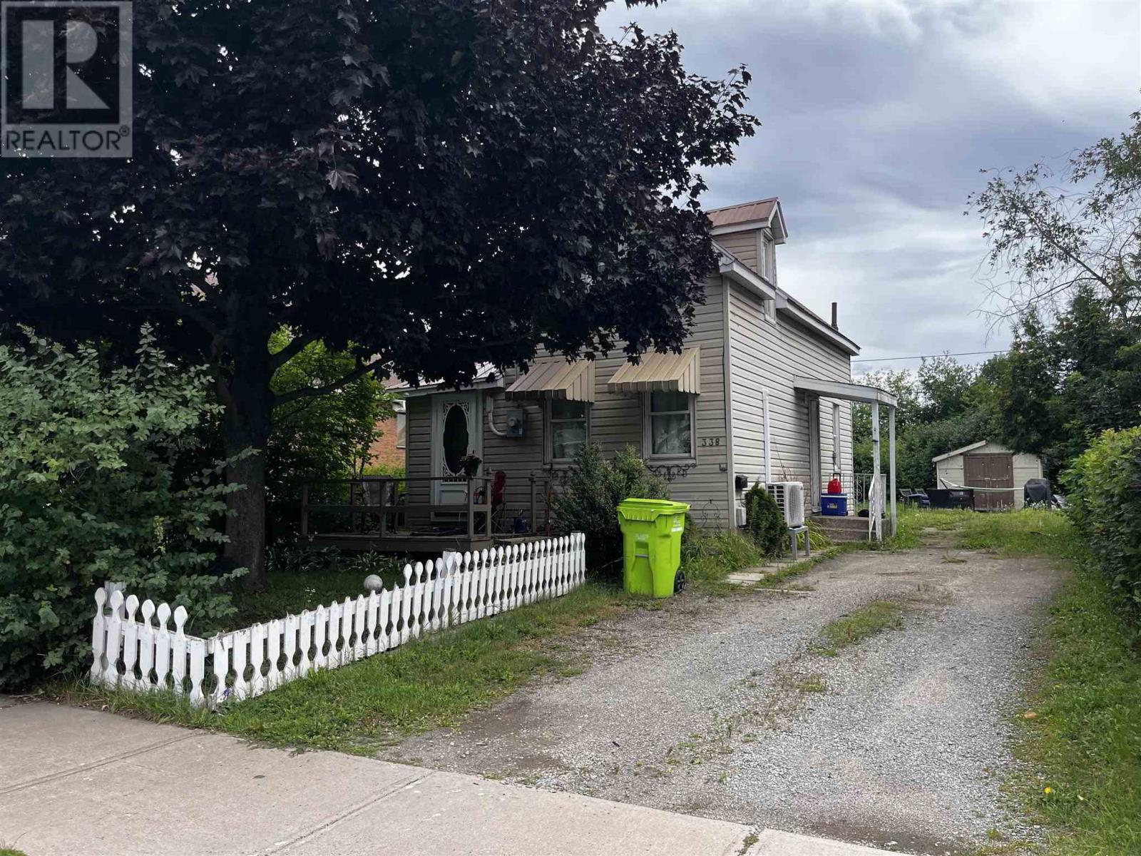 338 Third Ave, Sault Ste. Marie, Ontario  P6C 4M4 - Photo 1 - SM252303