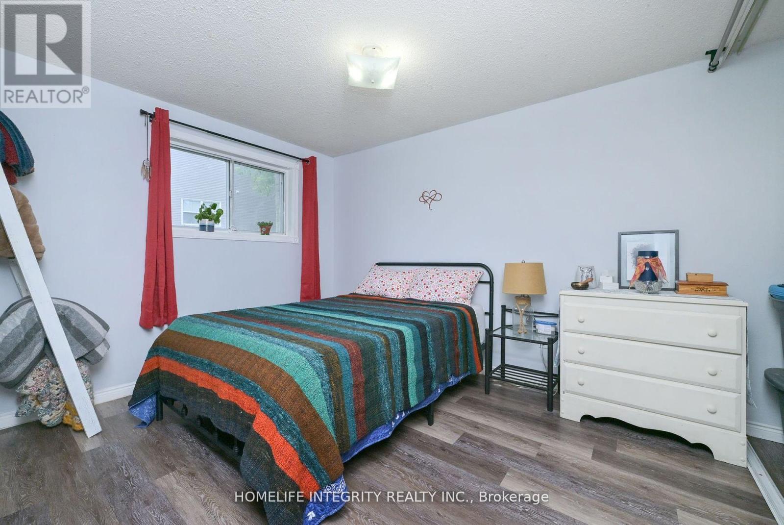 254 Centre Street E, Essa (Angus), Ontario  L0M 1B2 - Photo 13 - N12446983