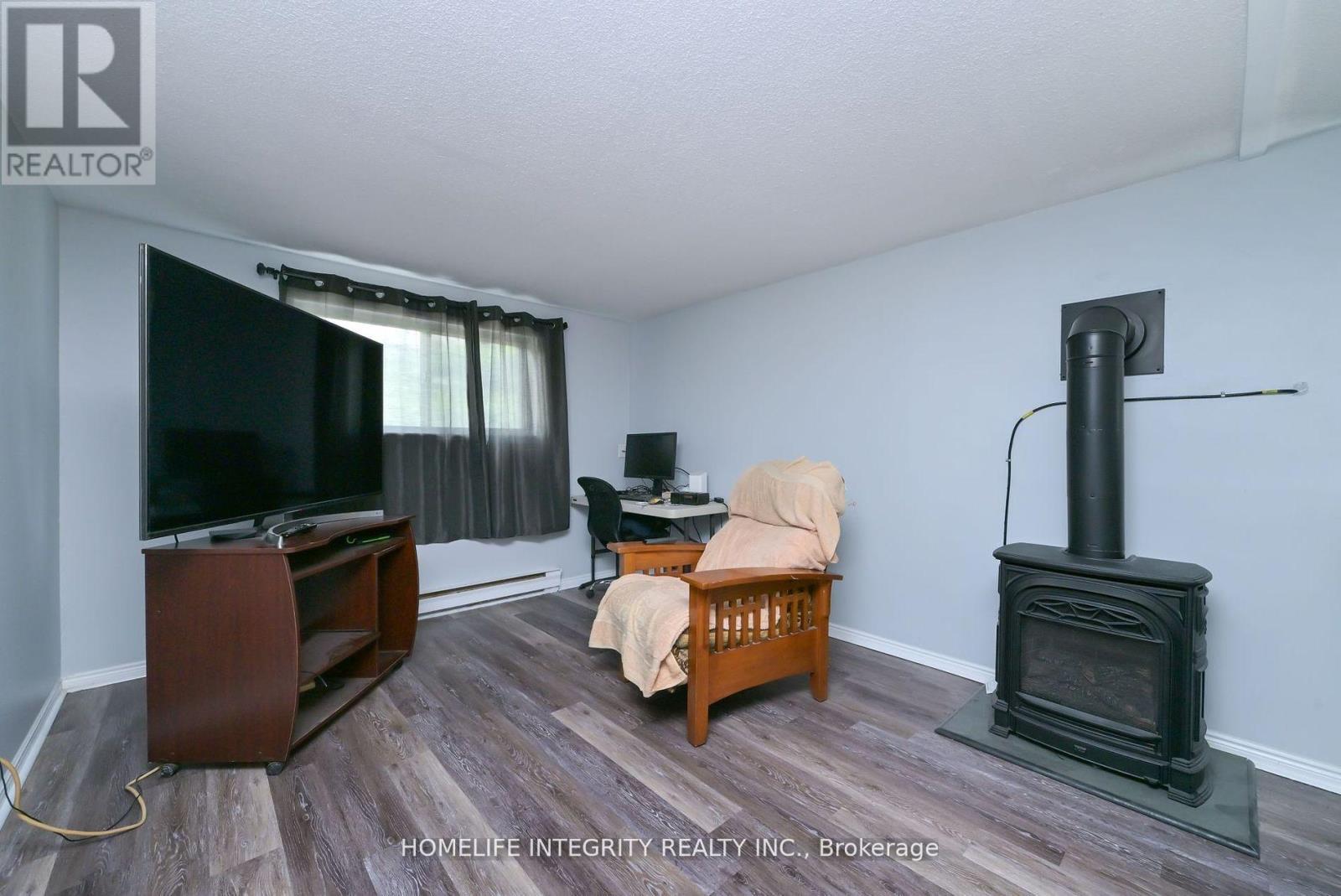 254 Centre Street E, Essa (Angus), Ontario  L0M 1B2 - Photo 25 - N12446983