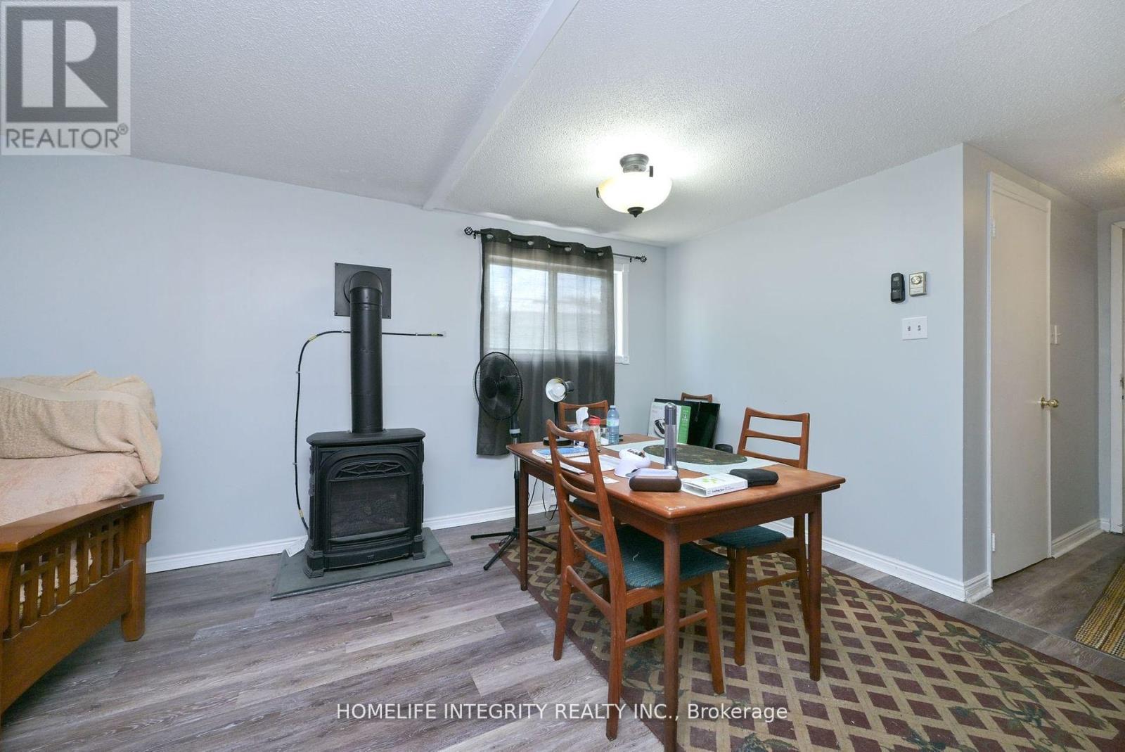 254 Centre Street E, Essa (Angus), Ontario  L0M 1B2 - Photo 26 - N12446983