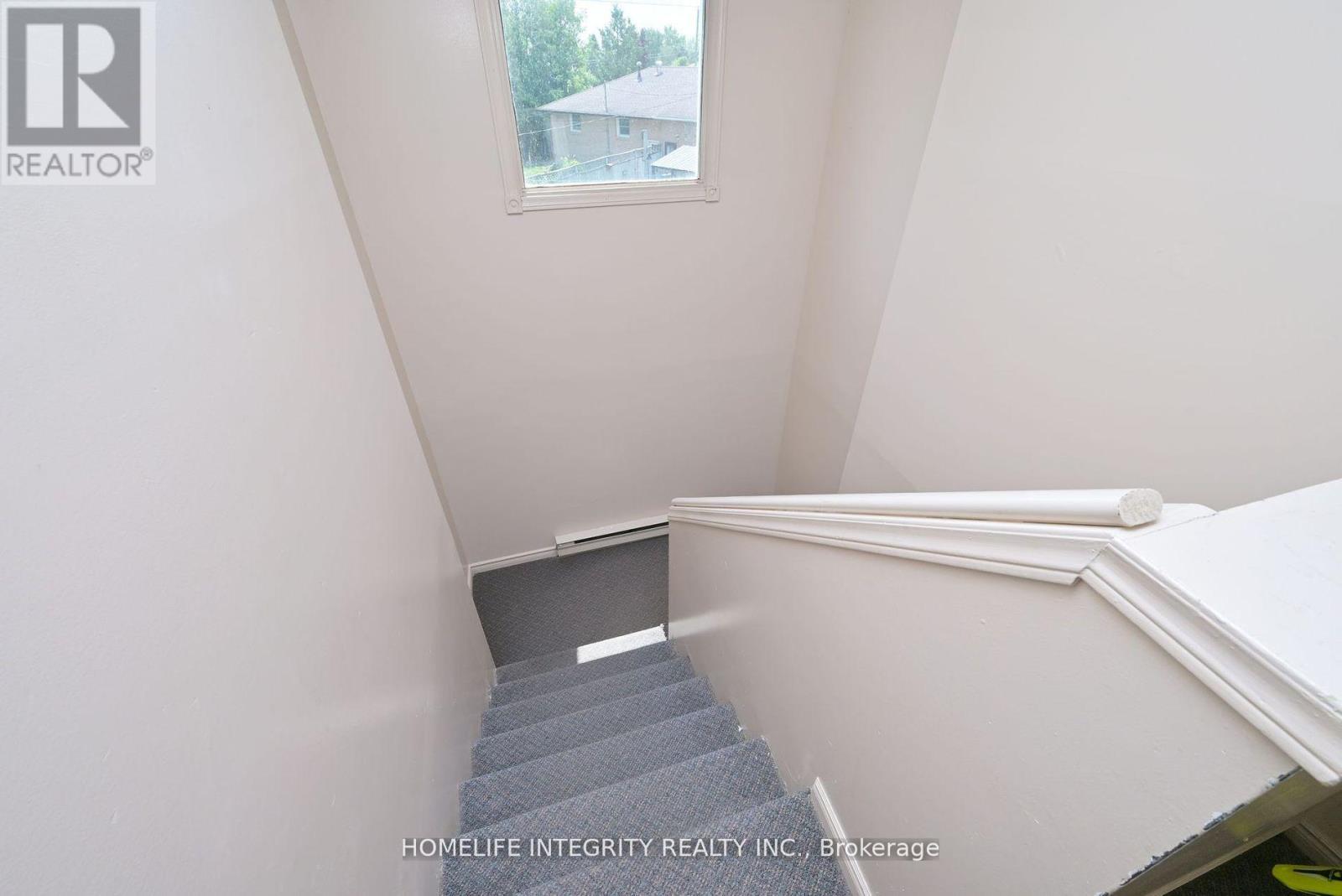 254 Centre Street E, Essa (Angus), Ontario  L0M 1B2 - Photo 33 - N12446983