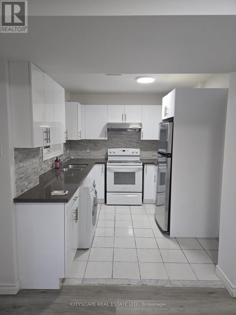 47 Eddington Place W, Vaughan, Ontario  L6A 3P3 - Photo 5 - N12446996
