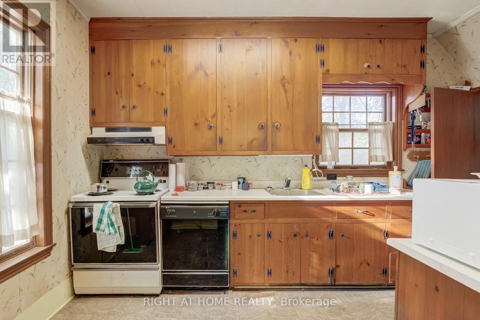 315 Main Street N, Newmarket (Bristol-London), Ontario  L3Y 9A9 - Photo 17 - N12447011