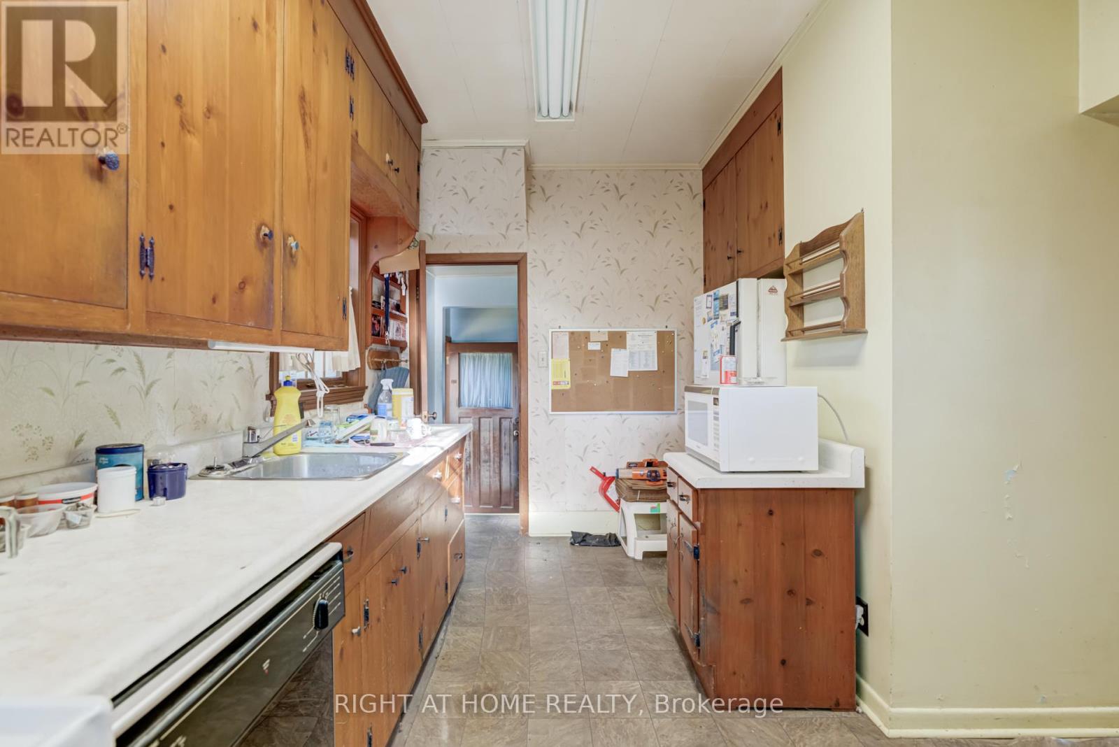 315 Main Street N, Newmarket (Bristol-London), Ontario  L3Y 9A9 - Photo 18 - N12447011