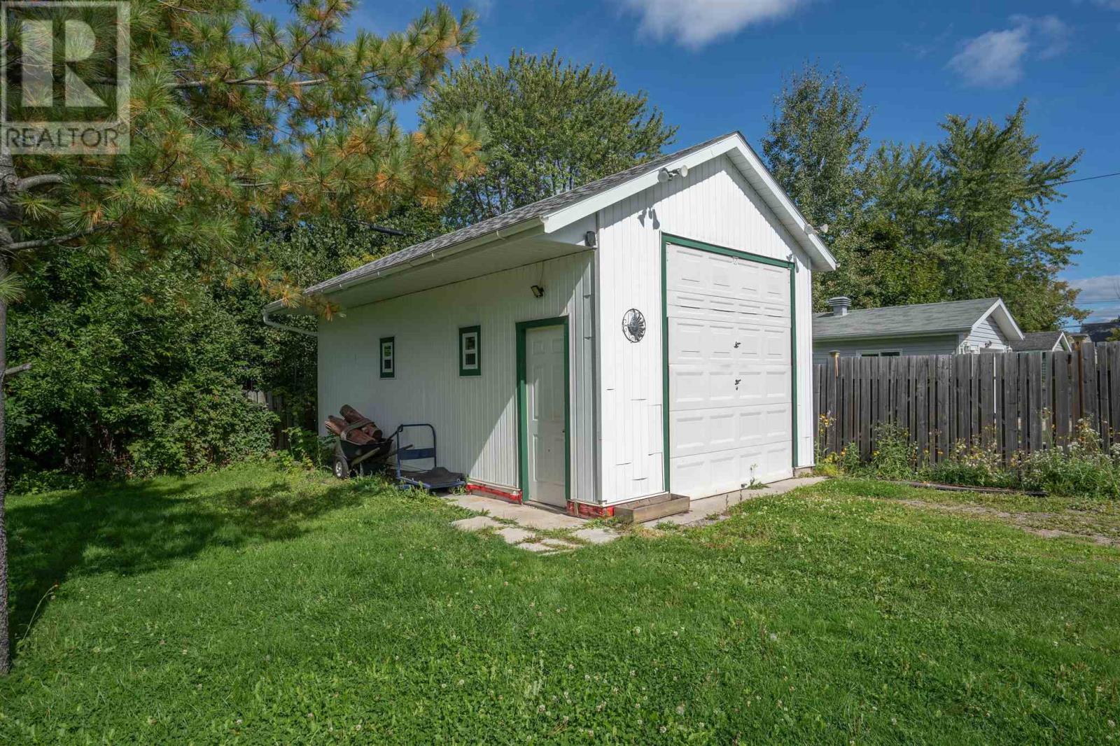 64 Curran Dr, Sault Ste. Marie, Ontario  P6B 1L1 - Photo 7 - SM252707