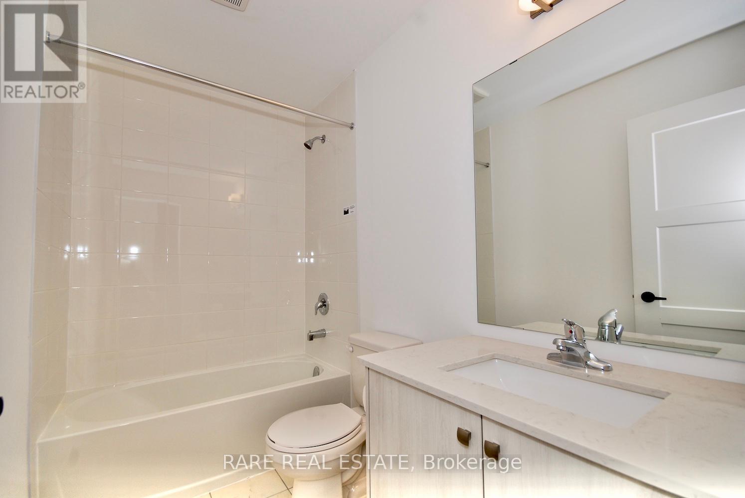 5 Pumpkin Corner Crescent, Barrie, Ontario  L9J 0C2 - Photo 11 - S12446989