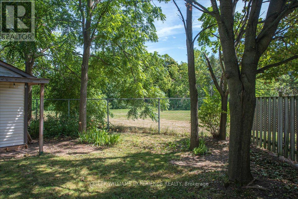 49 Laurie Crescent, Barrie (Wellington), Ontario  L4M 6C7 - Photo 10 - S12447016