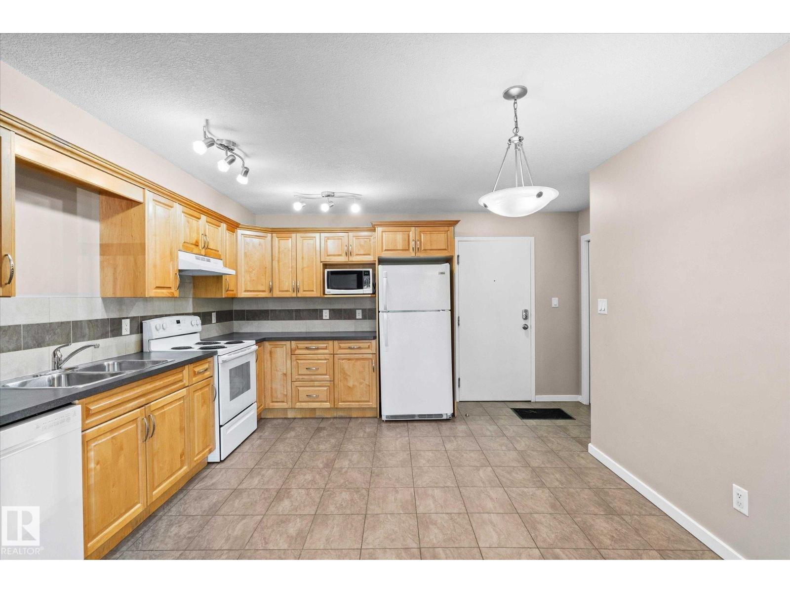 #104 11827 105 St Nw, Edmonton, Alberta  T5G 2N1 - Photo 9 - E4459178