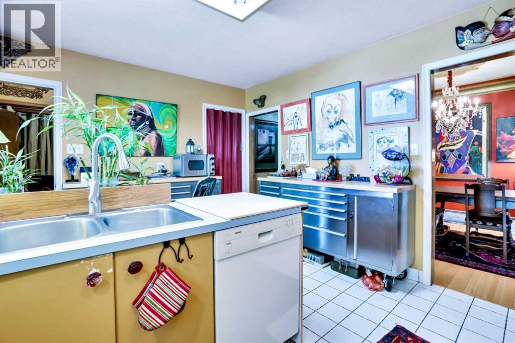 1334 Crescent Road Nw, Calgary, Alberta  T2M 4A9 - Photo 13 - A2261572