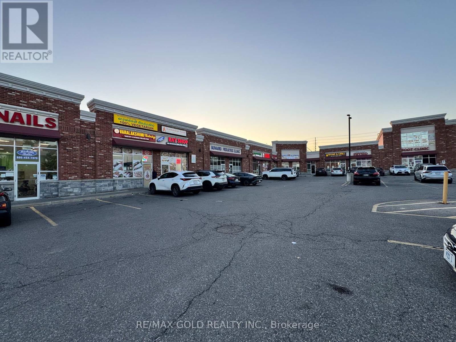 10 - 965 Bovaird Drive W, Brampton (Fletcher's Meadow), Ontario  L7A 1R4 - Photo 18 - W12437847