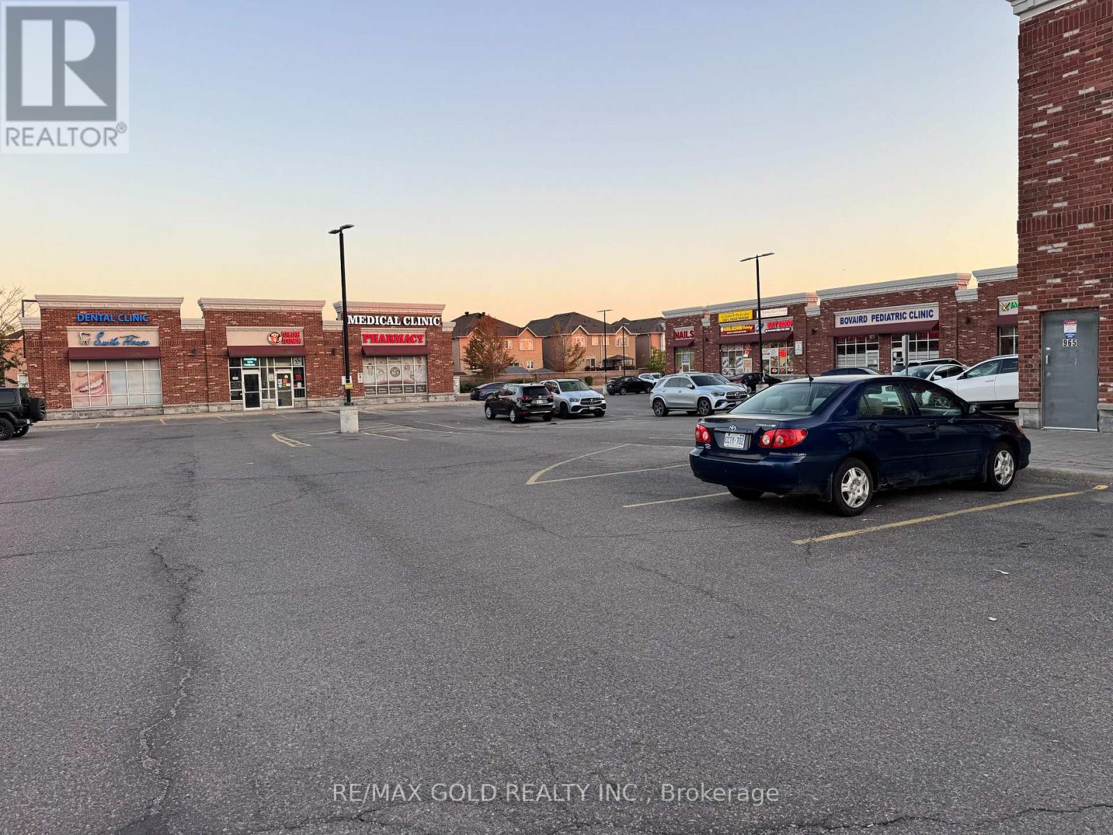 10 - 965 Bovaird Drive W, Brampton (Fletcher's Meadow), Ontario  L7A 1R4 - Photo 20 - W12437847
