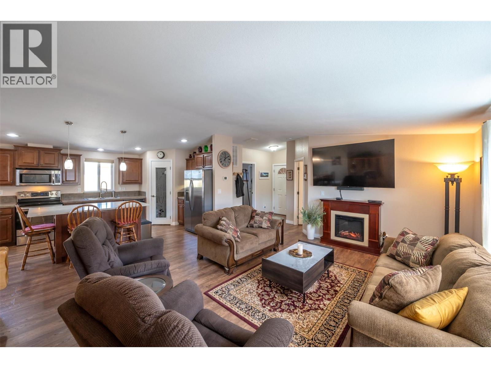 8300 Gallagher Lake Frontage Road Unit# 55, Oliver, British Columbia  V0H 1T2 - Photo 5 - 10359100