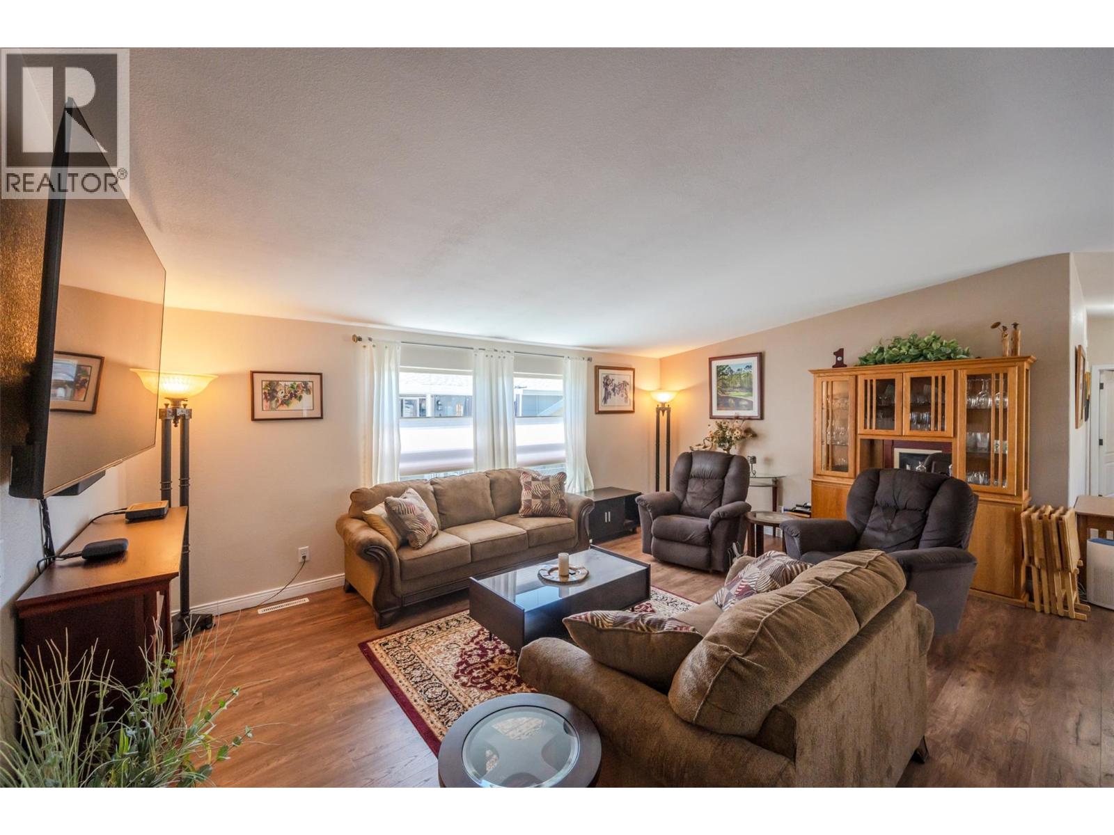 8300 Gallagher Lake Frontage Road Unit# 55, Oliver, British Columbia  V0H 1T2 - Photo 6 - 10359100