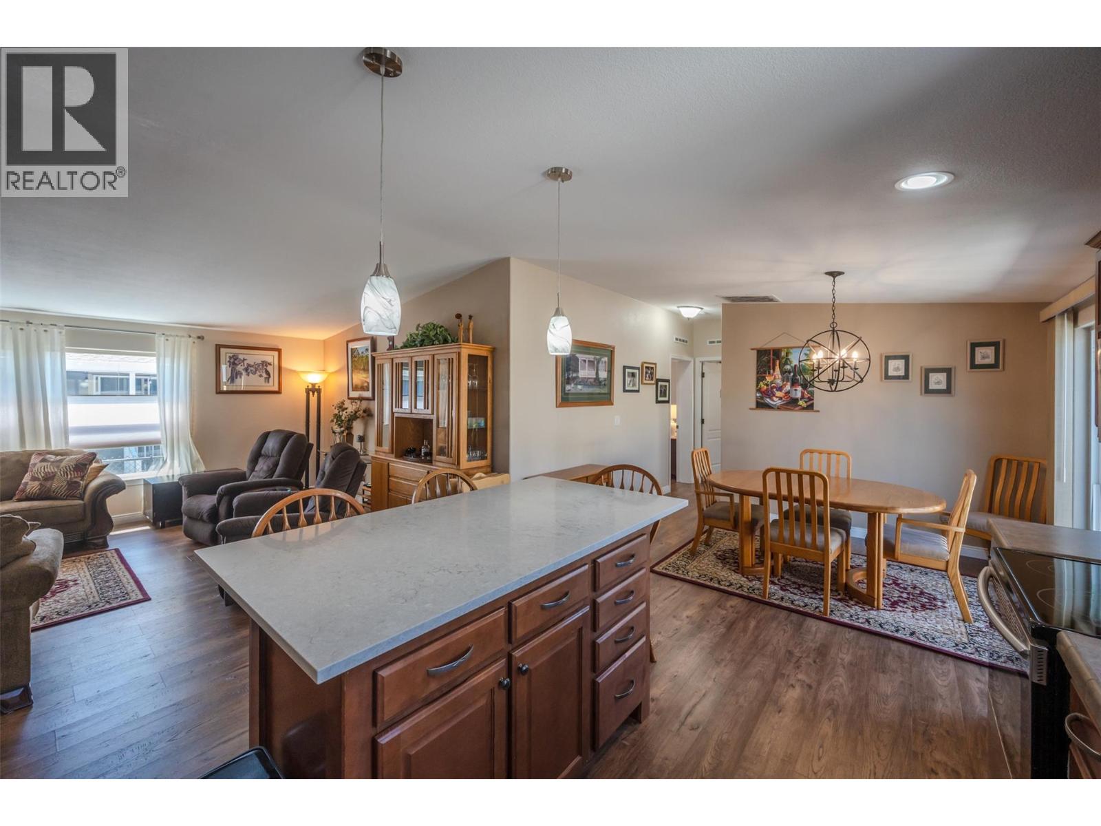 8300 Gallagher Lake Frontage Road Unit# 55, Oliver, British Columbia  V0H 1T2 - Photo 11 - 10359100