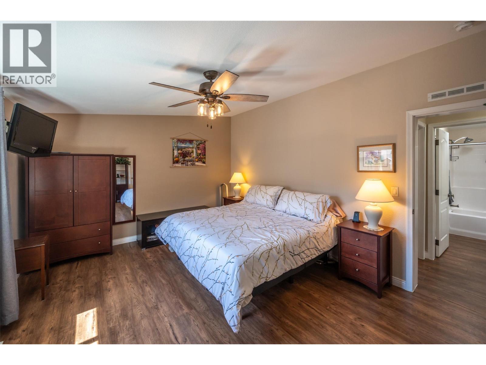 8300 Gallagher Lake Frontage Road Unit# 55, Oliver, British Columbia  V0H 1T2 - Photo 17 - 10359100
