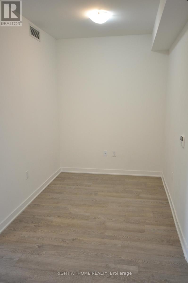 308 - 4675 Metcalfe Avenue, Mississauga, Ontario  L5M 0Z8 - Photo 7 - W12446993
