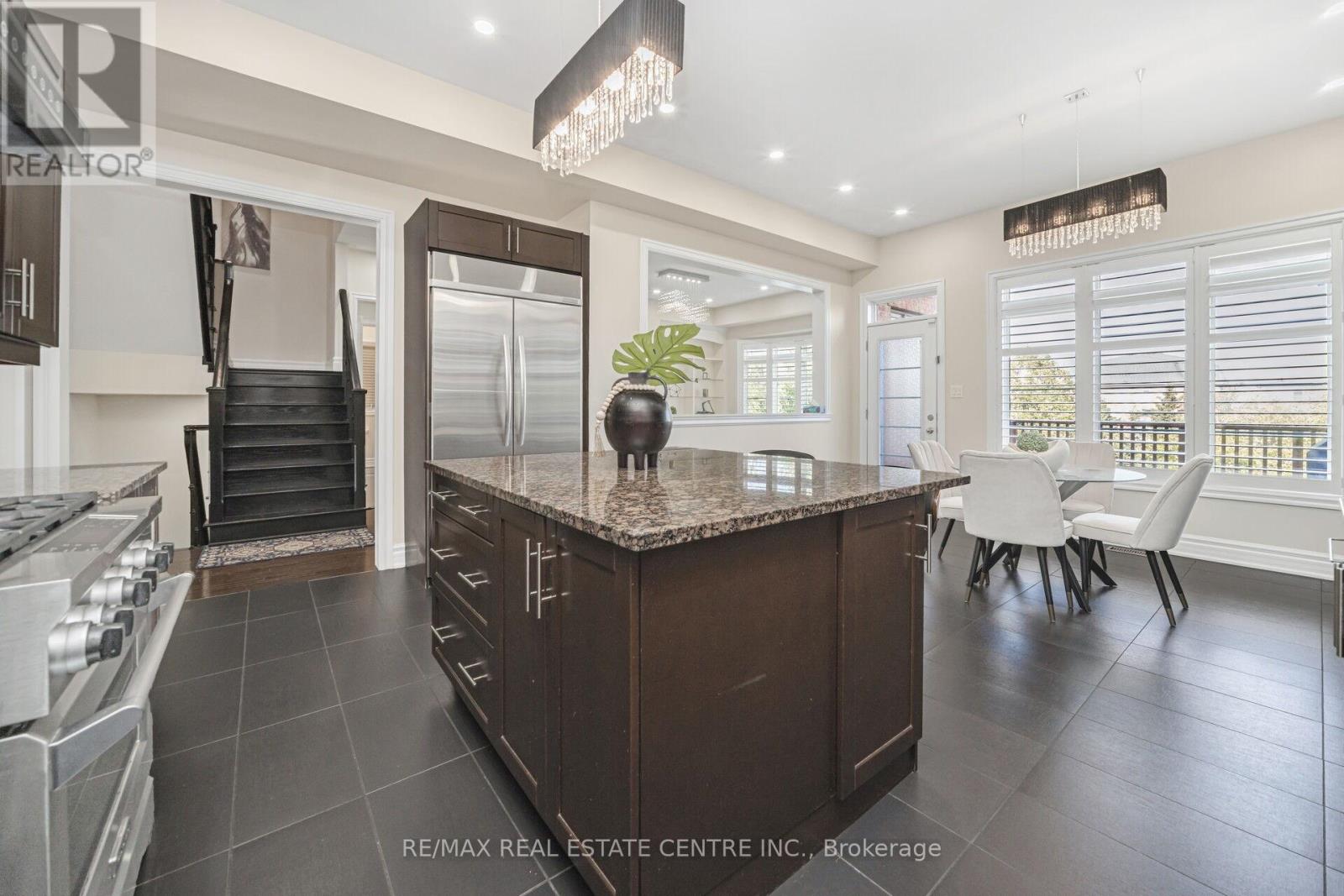 15 Interlacken Drive, Brampton (Credit Valley), Ontario  L6X 0Y1 - Photo 15 - W12447006