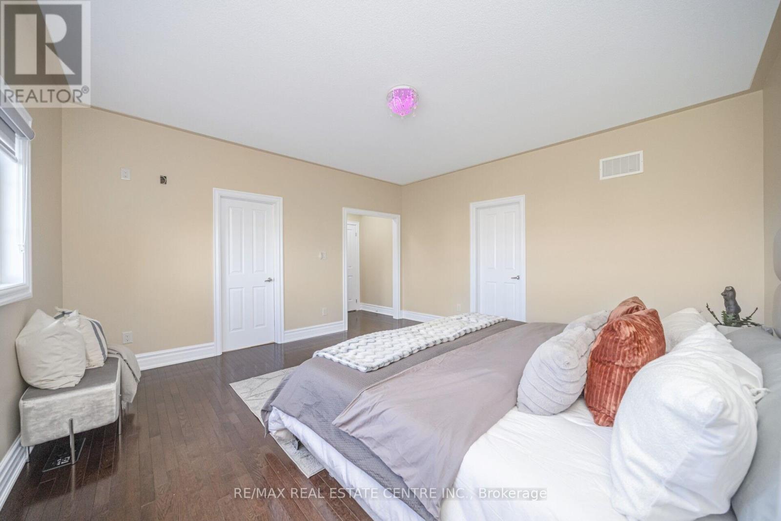 15 Interlacken Drive, Brampton (Credit Valley), Ontario  L6X 0Y1 - Photo 25 - W12447006
