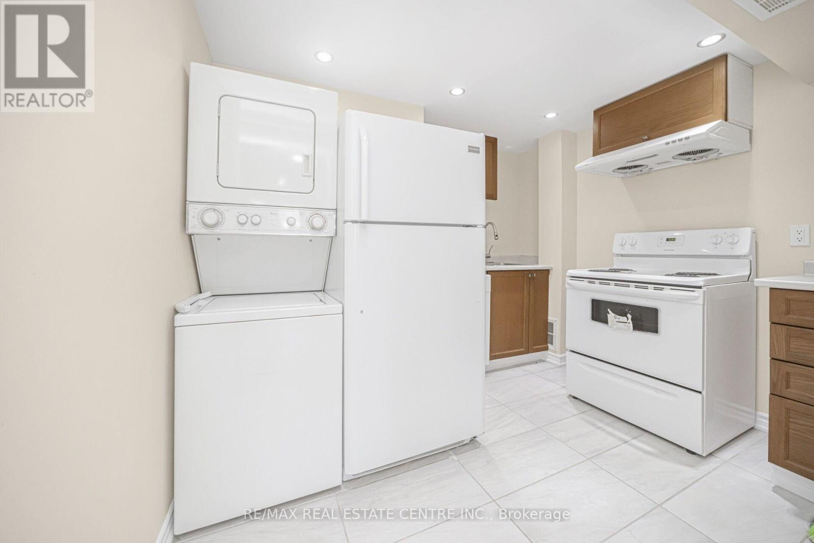 15 Interlacken Drive, Brampton (Credit Valley), Ontario  L6X 0Y1 - Photo 42 - W12447006