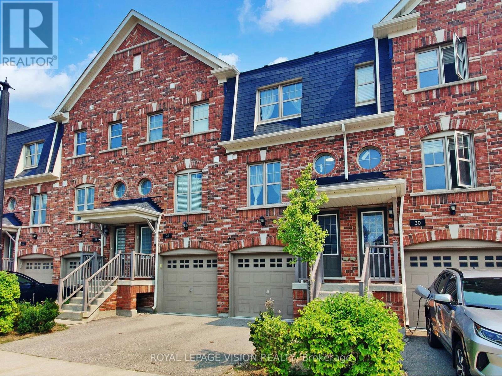 28 Soldier Street, Brampton (Northwest Brampton), Ontario  L7A 4B6 - Photo 2 - W12447012