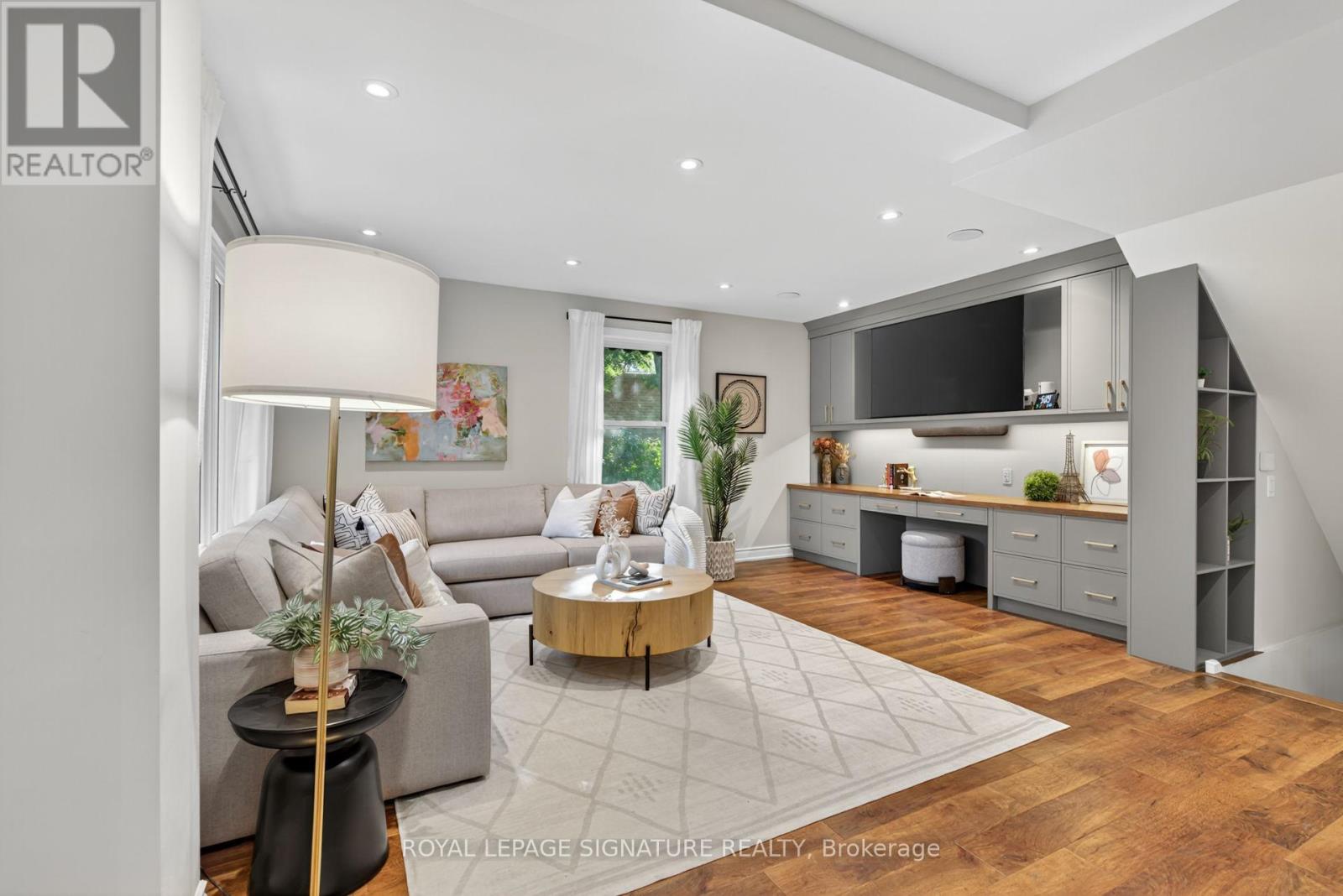 2254 Carol Road, Oakville (Fd Ford), Ontario  L6J 5L1 - Photo 11 - W12447019