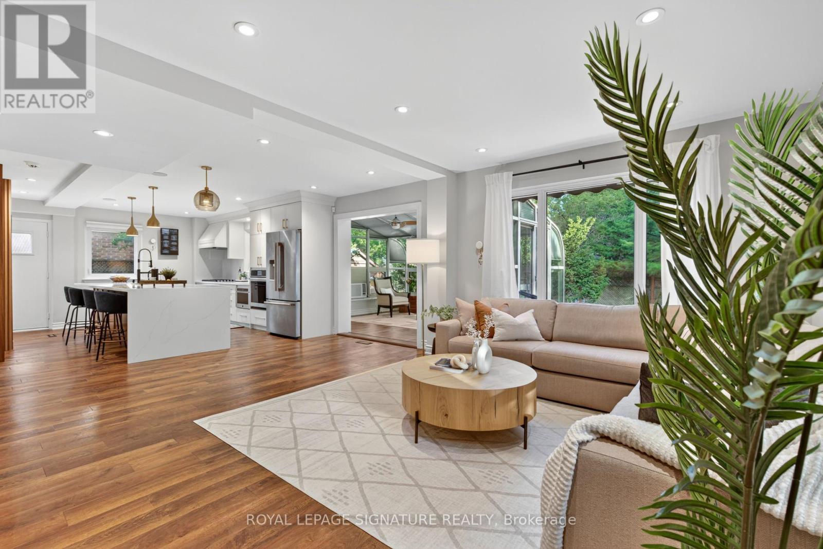 2254 Carol Road, Oakville (Fd Ford), Ontario  L6J 5L1 - Photo 13 - W12447019
