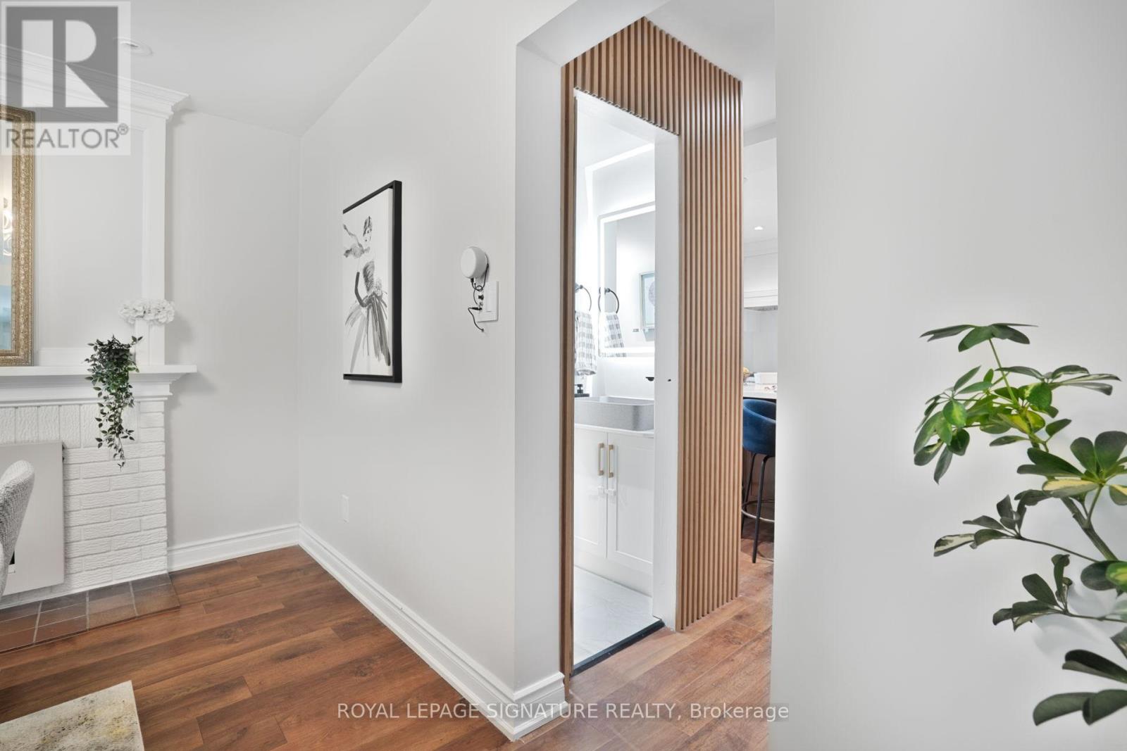 2254 Carol Road, Oakville (Fd Ford), Ontario  L6J 5L1 - Photo 20 - W12447019