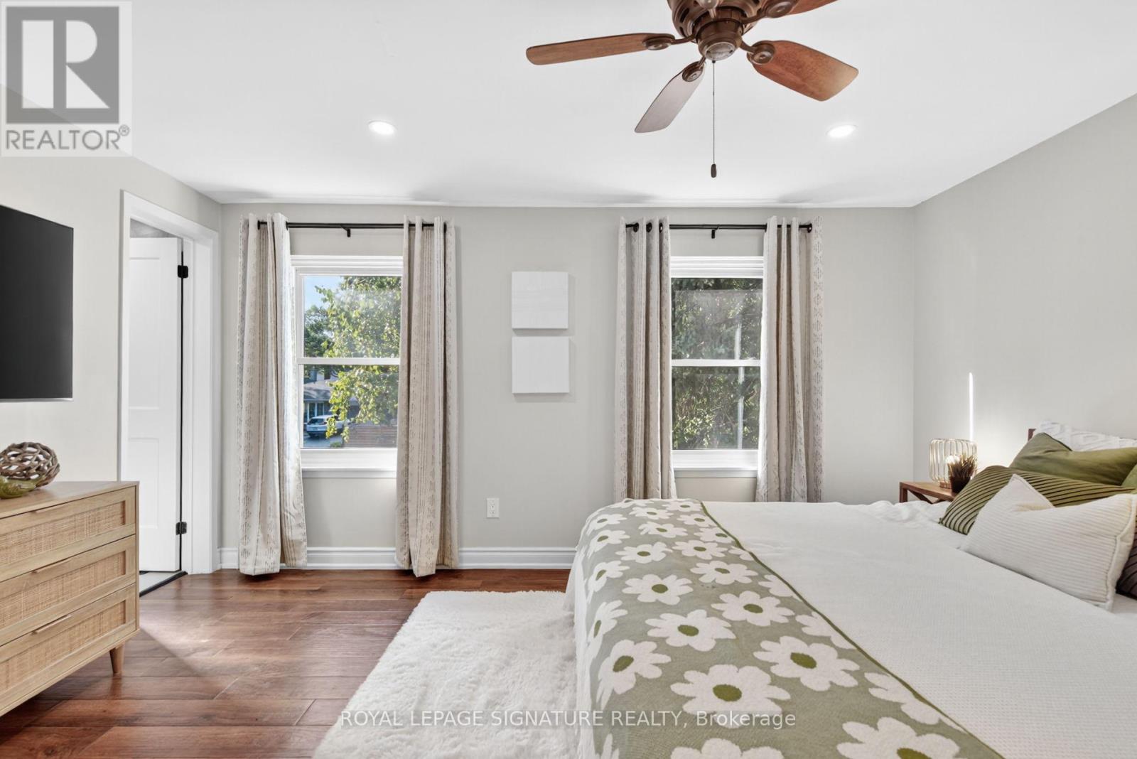 2254 Carol Road, Oakville (Fd Ford), Ontario  L6J 5L1 - Photo 24 - W12447019