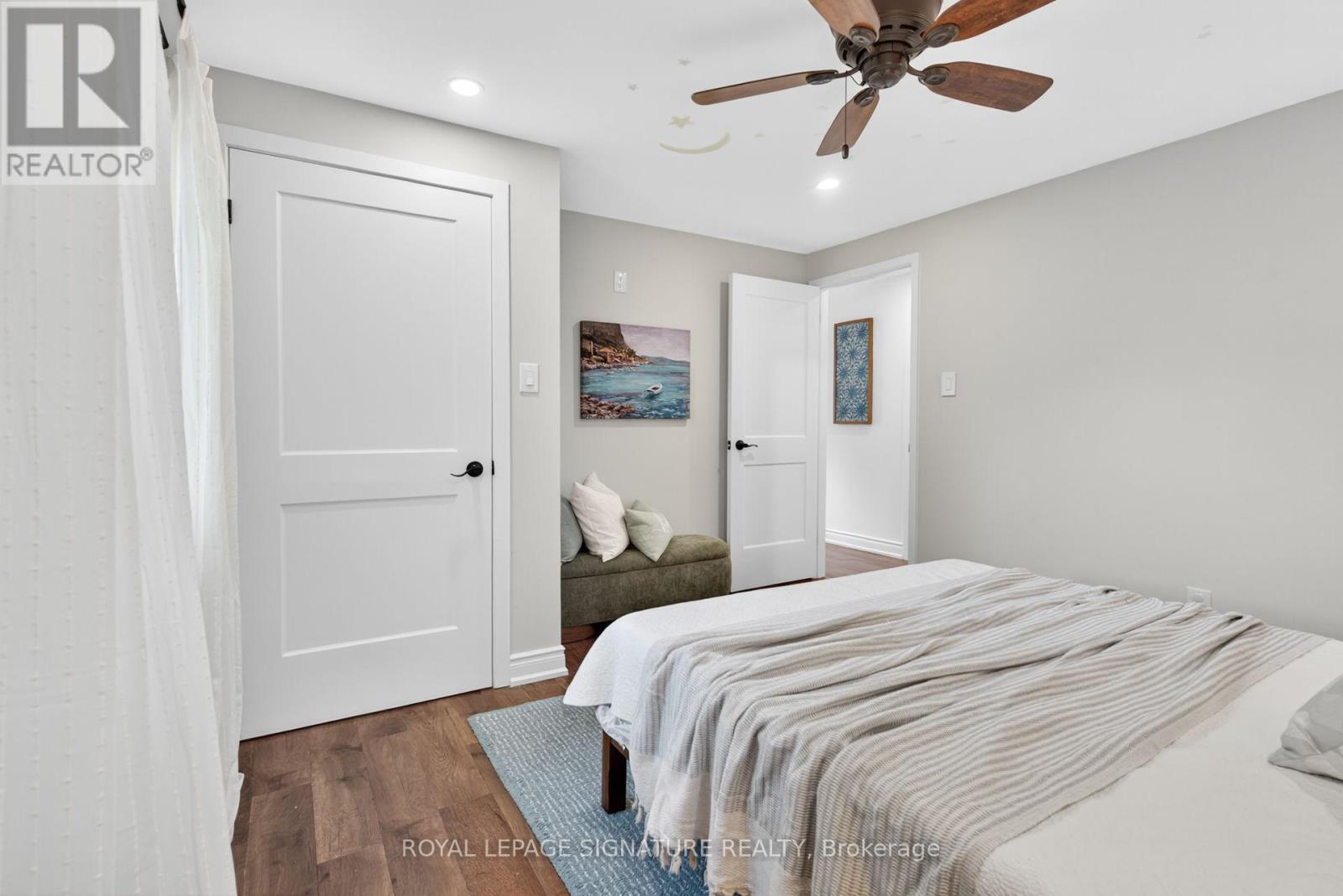 2254 Carol Road, Oakville (Fd Ford), Ontario  L6J 5L1 - Photo 30 - W12447019