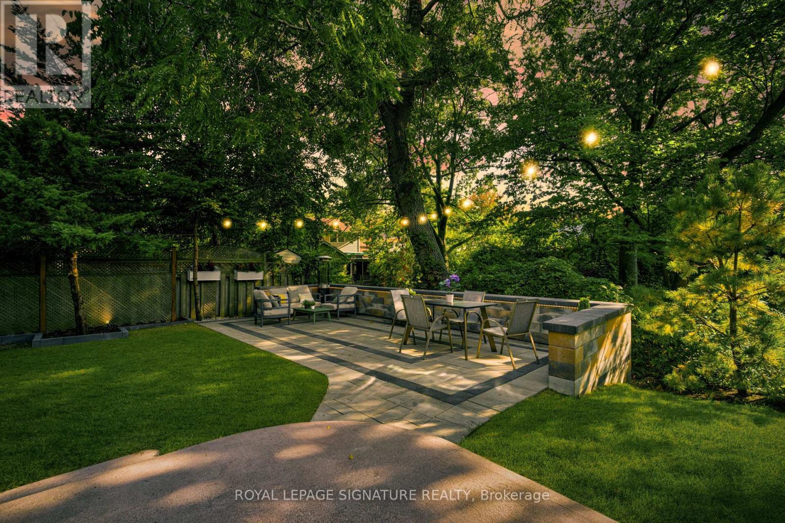 2254 Carol Road, Oakville (Fd Ford), Ontario  L6J 5L1 - Photo 42 - W12447019
