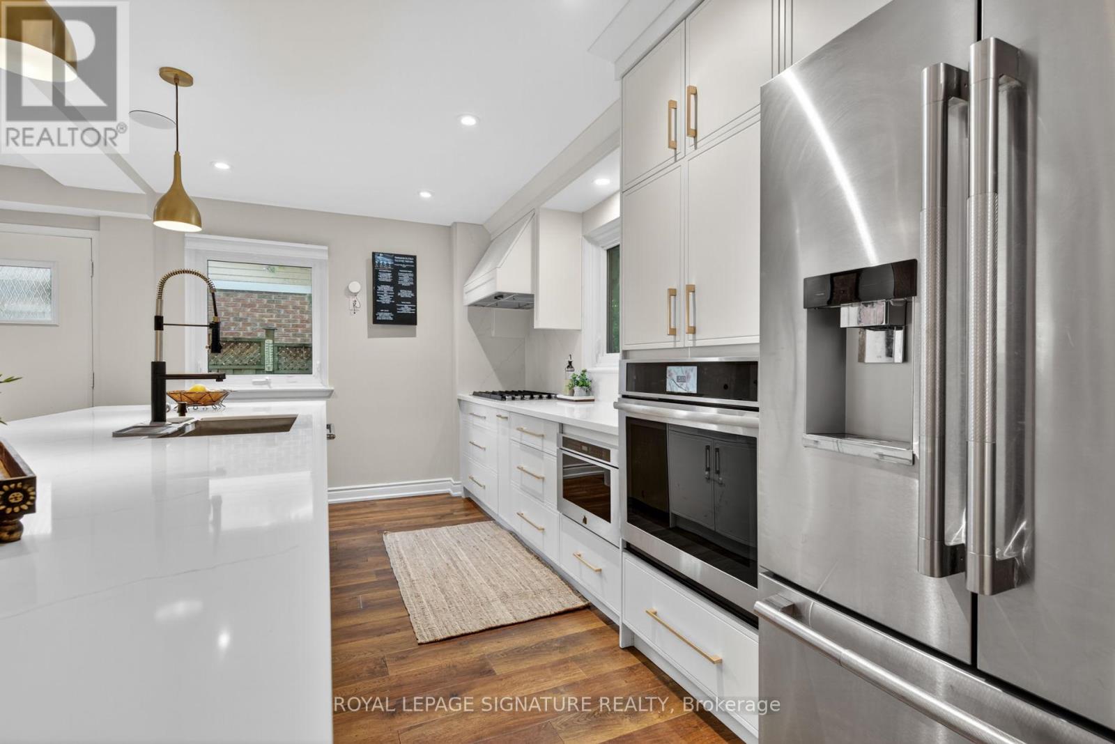 2254 Carol Road, Oakville (Fd Ford), Ontario  L6J 5L1 - Photo 7 - W12447019