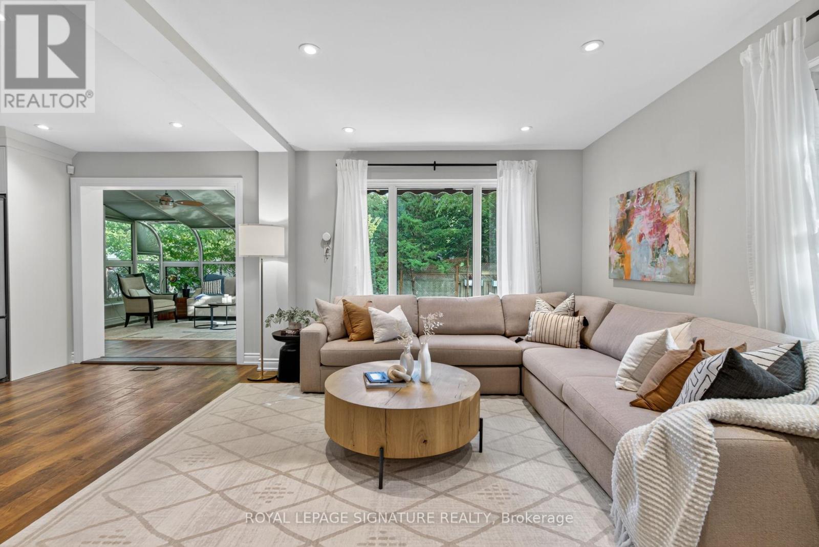 2254 Carol Road, Oakville (Fd Ford), Ontario  L6J 5L1 - Photo 9 - W12447019