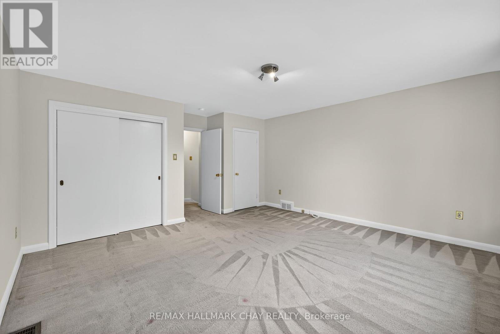 33 Mill Street S, Brampton (Downtown Brampton), Ontario  L6Y 1S7 - Photo 16 - W12447029