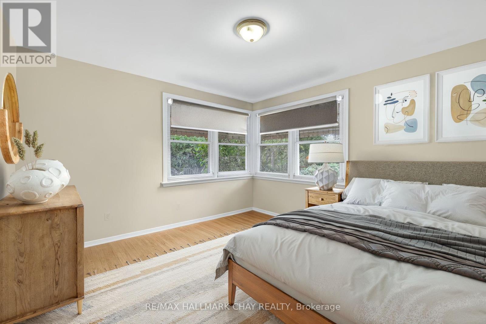 33 Mill Street S, Brampton (Downtown Brampton), Ontario  L6Y 1S7 - Photo 19 - W12447029