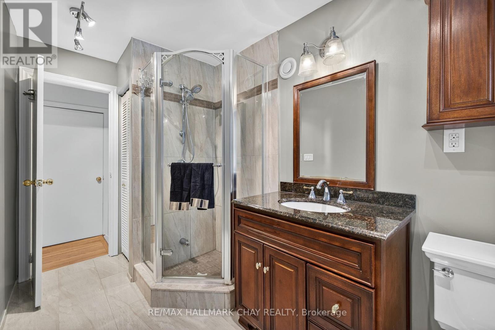 33 Mill Street S, Brampton (Downtown Brampton), Ontario  L6Y 1S7 - Photo 24 - W12447029