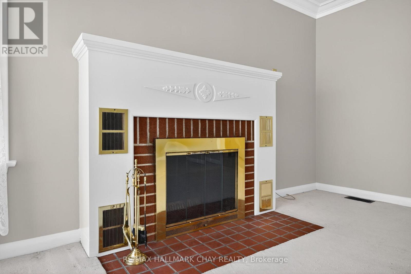33 Mill Street S, Brampton (Downtown Brampton), Ontario  L6Y 1S7 - Photo 8 - W12447029