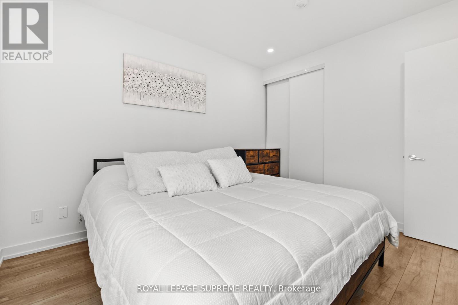 925 - 3100 Keele Street, Toronto (Downsview-Roding-Cfb), Ontario  M3M 0E1 - Photo 10 - W12447052