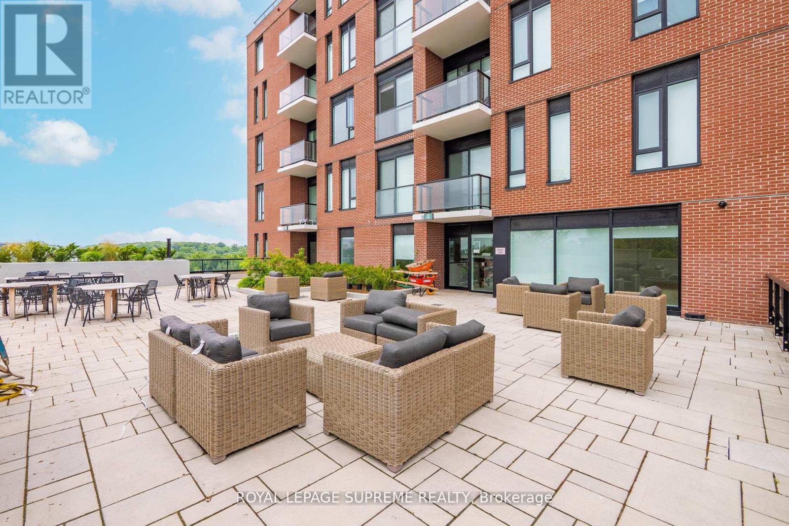 925 - 3100 Keele Street, Toronto (Downsview-Roding-Cfb), Ontario  M3M 0E1 - Photo 11 - W12447052