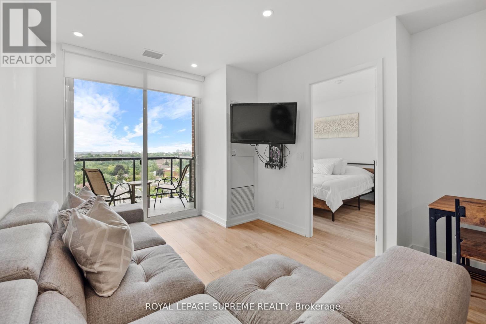925 - 3100 Keele Street, Toronto (Downsview-Roding-Cfb), Ontario  M3M 0E1 - Photo 18 - W12447052