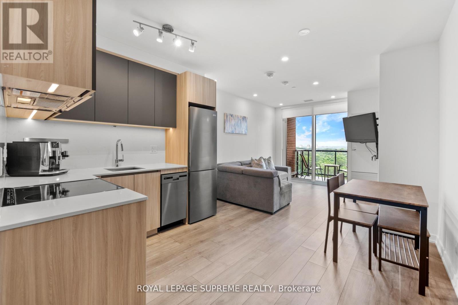 925 - 3100 Keele Street, Toronto (Downsview-Roding-Cfb), Ontario  M3M 0E1 - Photo 19 - W12447052