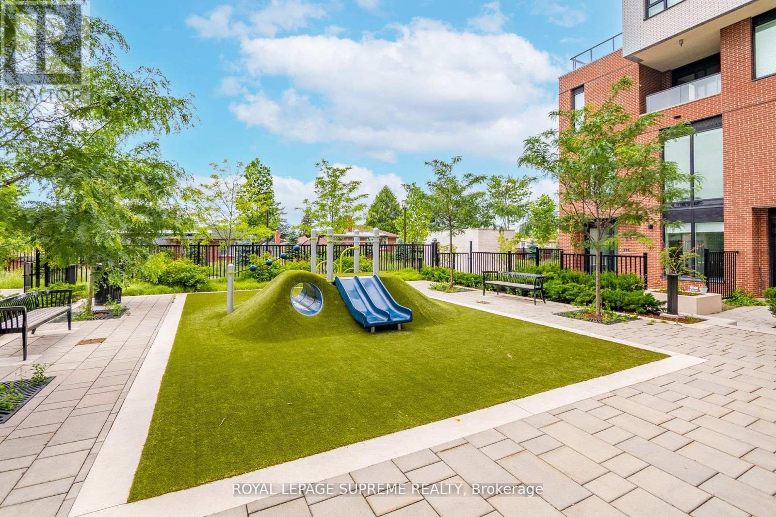 925 - 3100 Keele Street, Toronto (Downsview-Roding-Cfb), Ontario  M3M 0E1 - Photo 21 - W12447052
