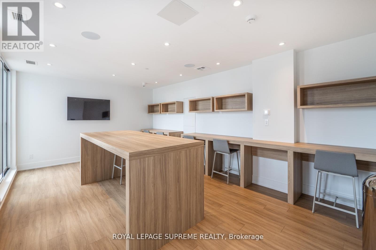 925 - 3100 Keele Street, Toronto (Downsview-Roding-Cfb), Ontario  M3M 0E1 - Photo 22 - W12447052