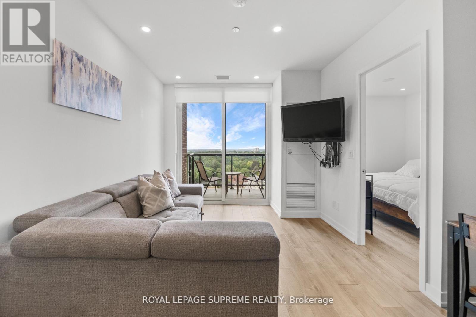 925 - 3100 Keele Street, Toronto (Downsview-Roding-Cfb), Ontario  M3M 0E1 - Photo 23 - W12447052