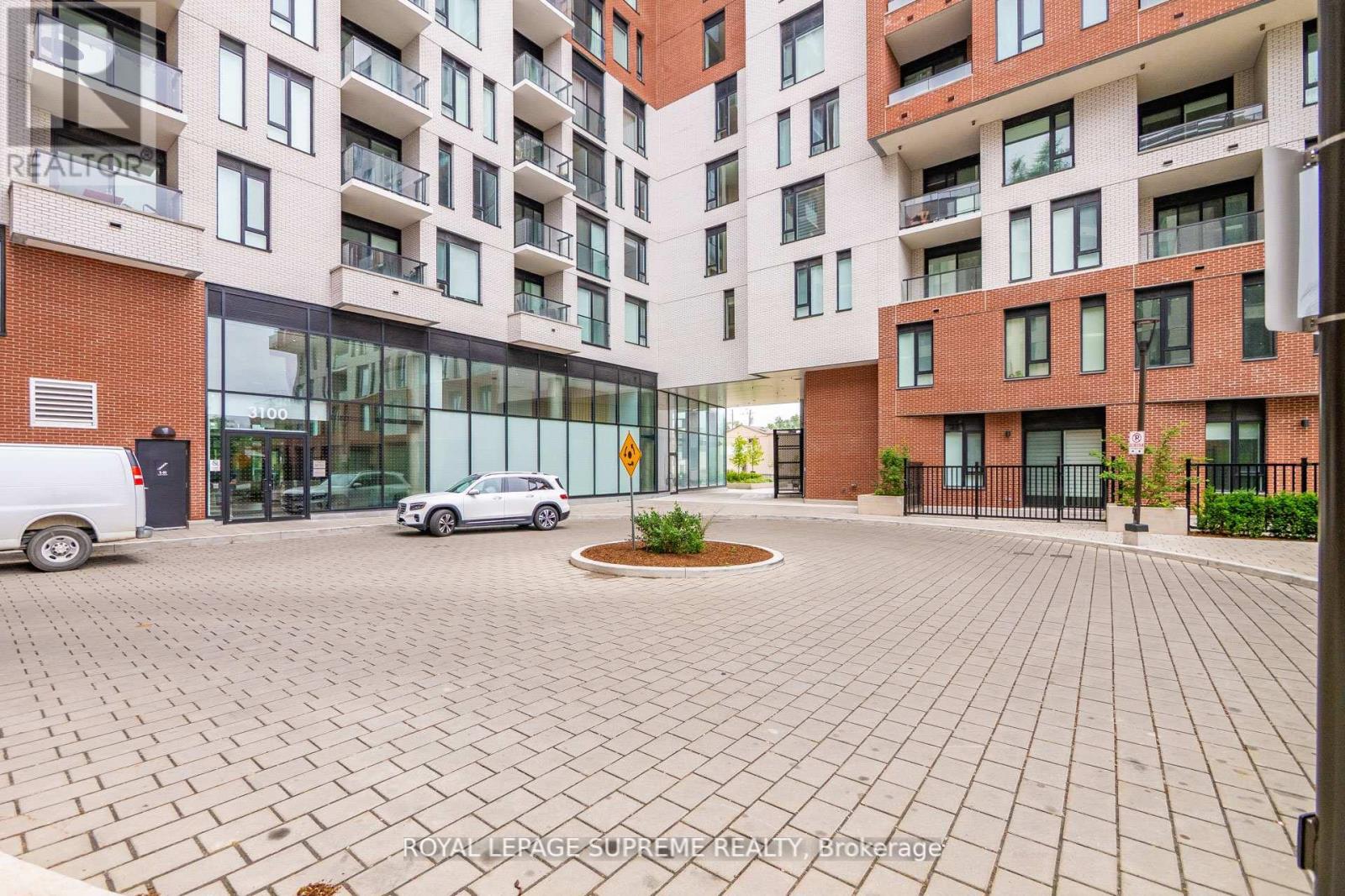 925 - 3100 Keele Street, Toronto (Downsview-Roding-Cfb), Ontario  M3M 0E1 - Photo 25 - W12447052