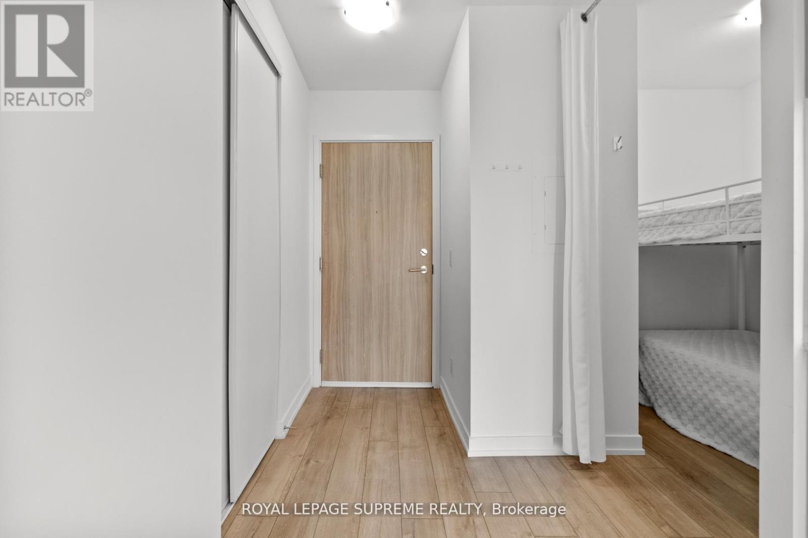 925 - 3100 Keele Street, Toronto (Downsview-Roding-Cfb), Ontario  M3M 0E1 - Photo 3 - W12447052