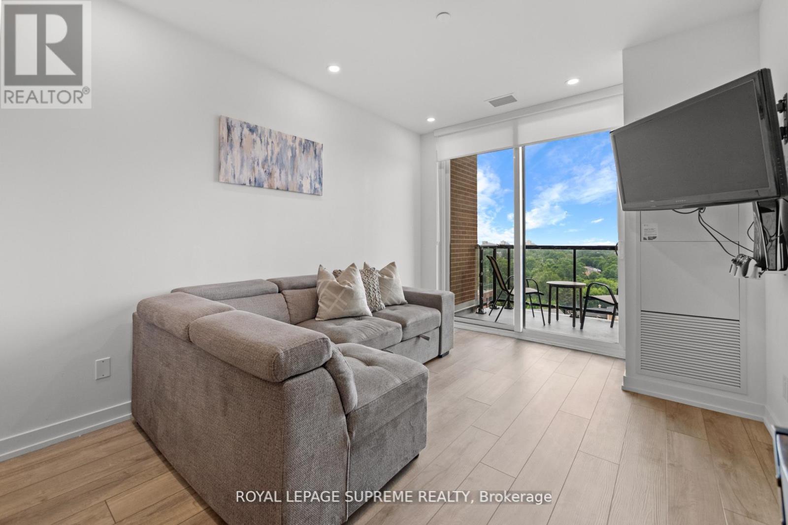 925 - 3100 Keele Street, Toronto (Downsview-Roding-Cfb), Ontario  M3M 0E1 - Photo 38 - W12447052