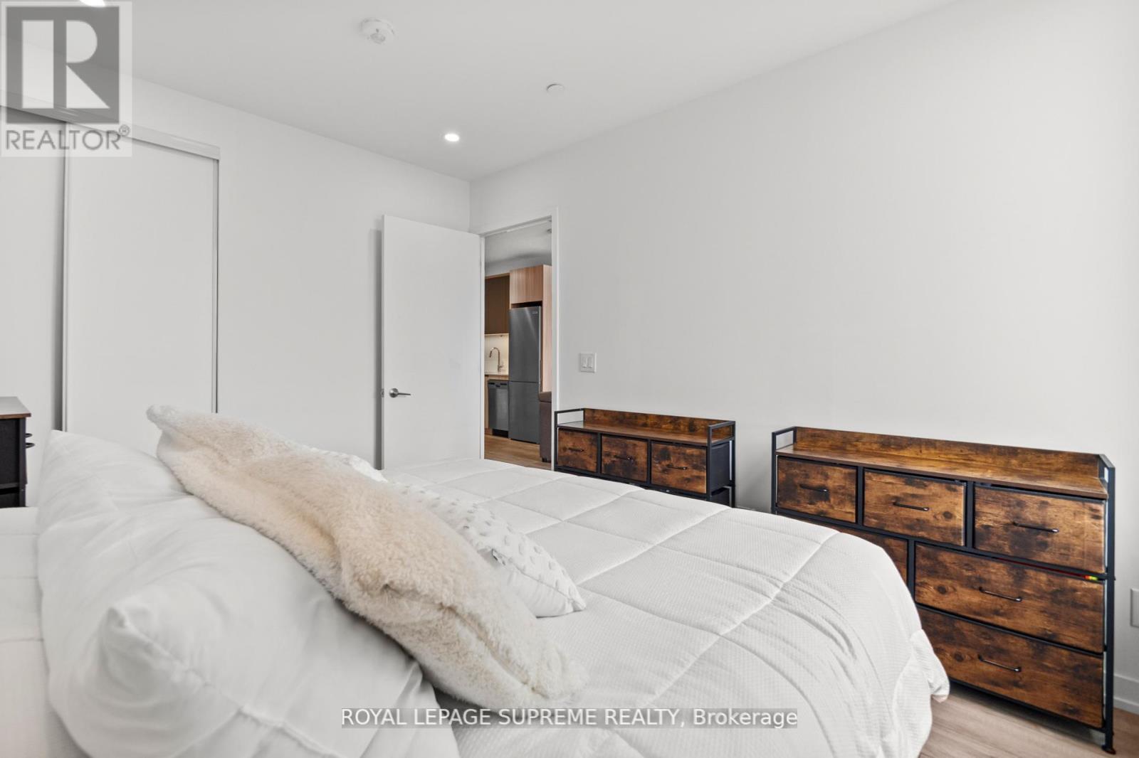 925 - 3100 Keele Street, Toronto (Downsview-Roding-Cfb), Ontario  M3M 0E1 - Photo 49 - W12447052