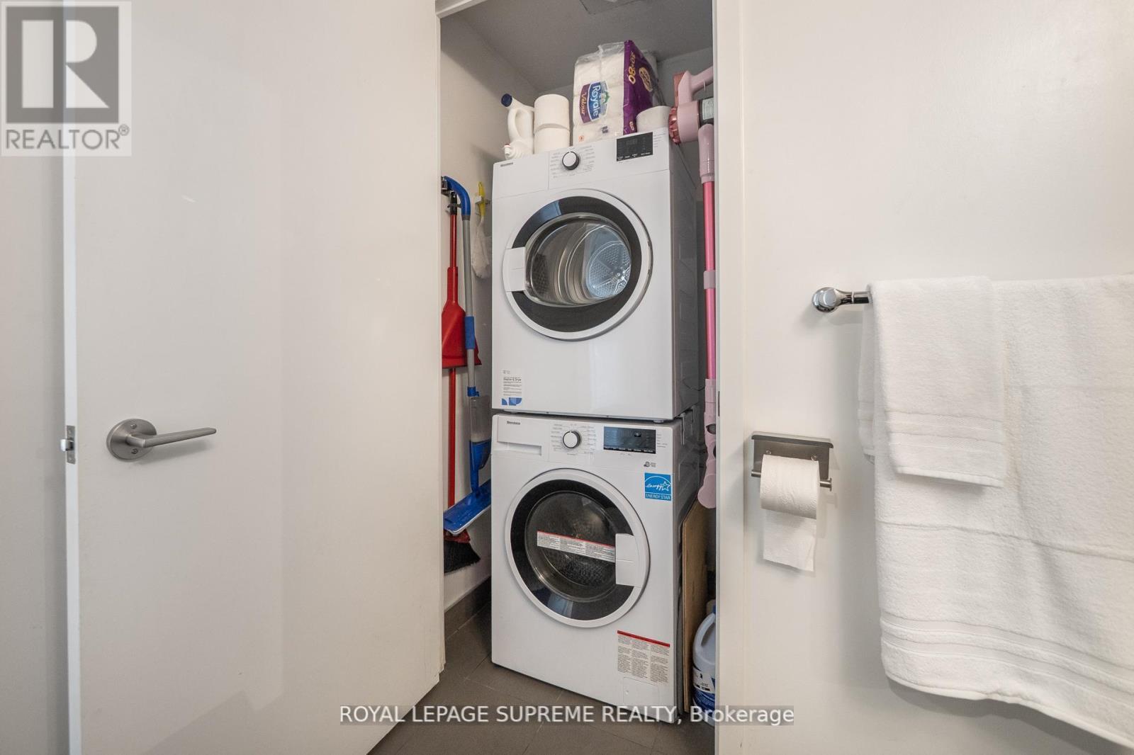 925 - 3100 Keele Street, Toronto (Downsview-Roding-Cfb), Ontario  M3M 0E1 - Photo 7 - W12447052