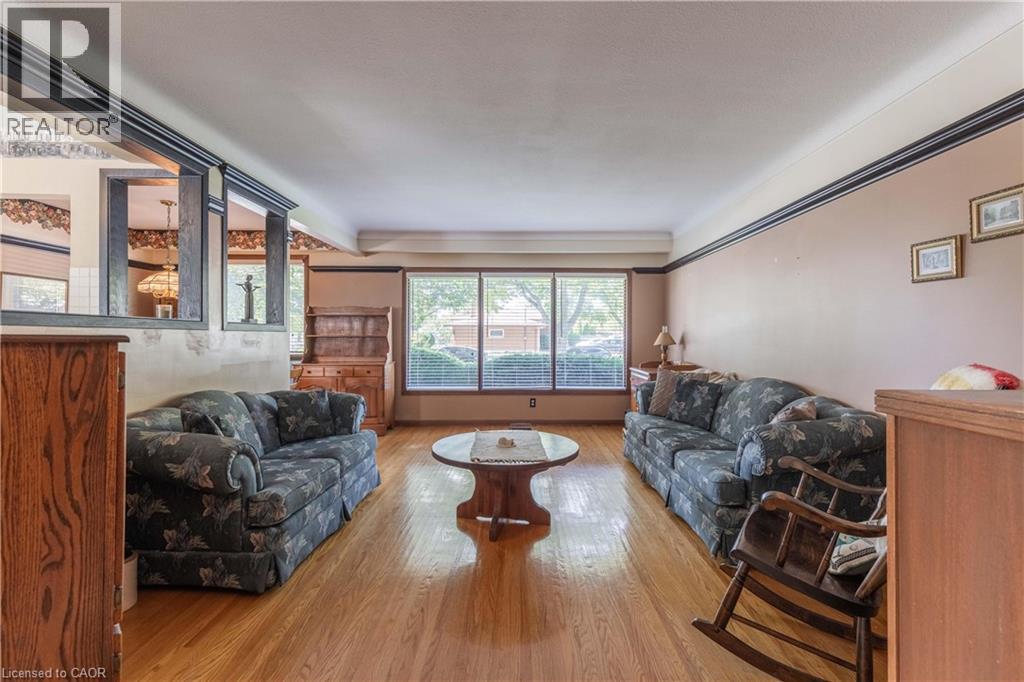 8 Jefferson Drive, St. Catharines, Ontario  L2N 3T9 - Photo 6 - 40776777