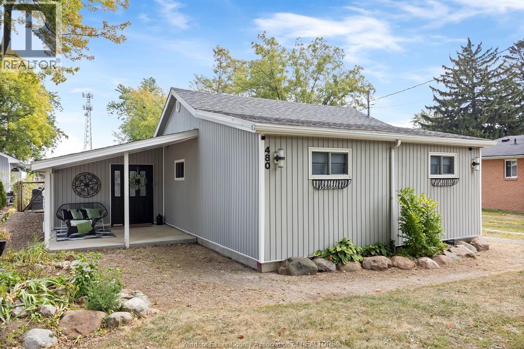 MLS# 25025387: 480 SYDENHAM STREET, Colchester, Canada